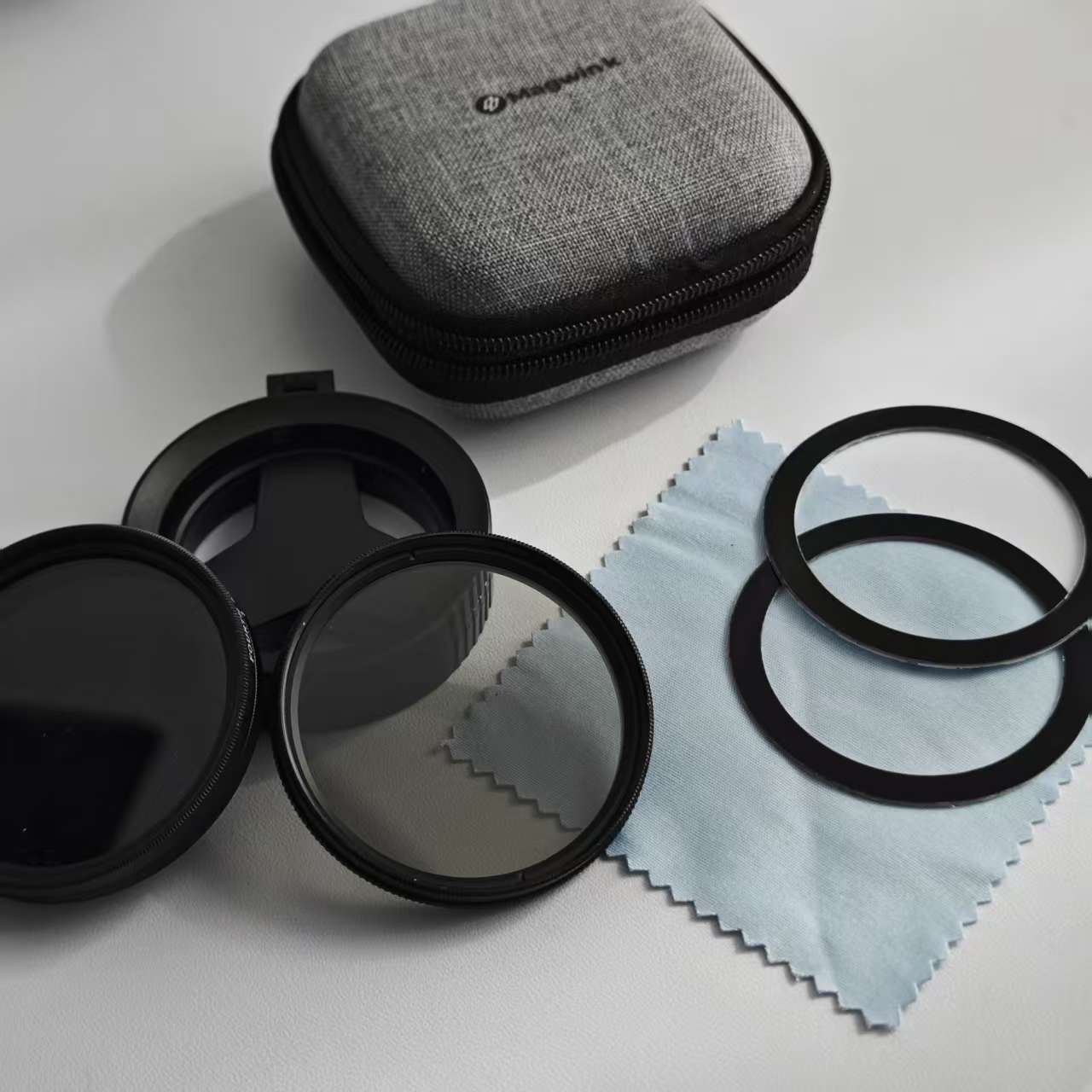 Magwink PZ300 Magsafe Polarizing Filter 52mm Magwink